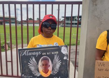 mother murdered youth cricketer - Mother of murdered youth cricketer Vonde