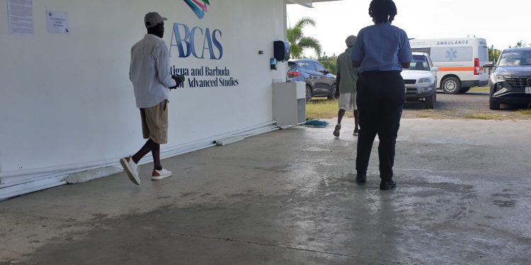 glanvilles campus reports smooth - Glanvilles campus reports smooth transit