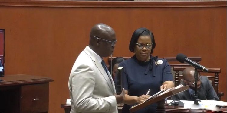 alex browne sworn senator - Alex Browne sworn in as Senator