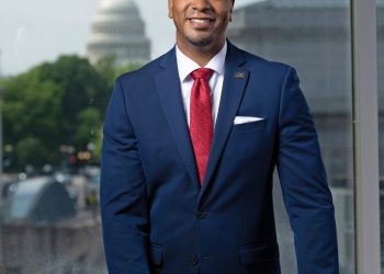 social workers urge public - Social workers urge public to seek help