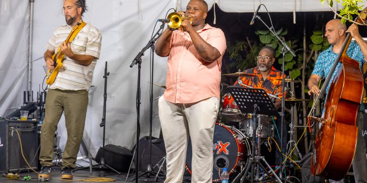 legacy sessions celebrates musical - Legacy Sessions Celebrates A&B’s Musical