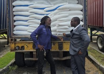 cabinet welcomes 000 bags - Cabinet Welcomes 4,000 Bags of Fertilize